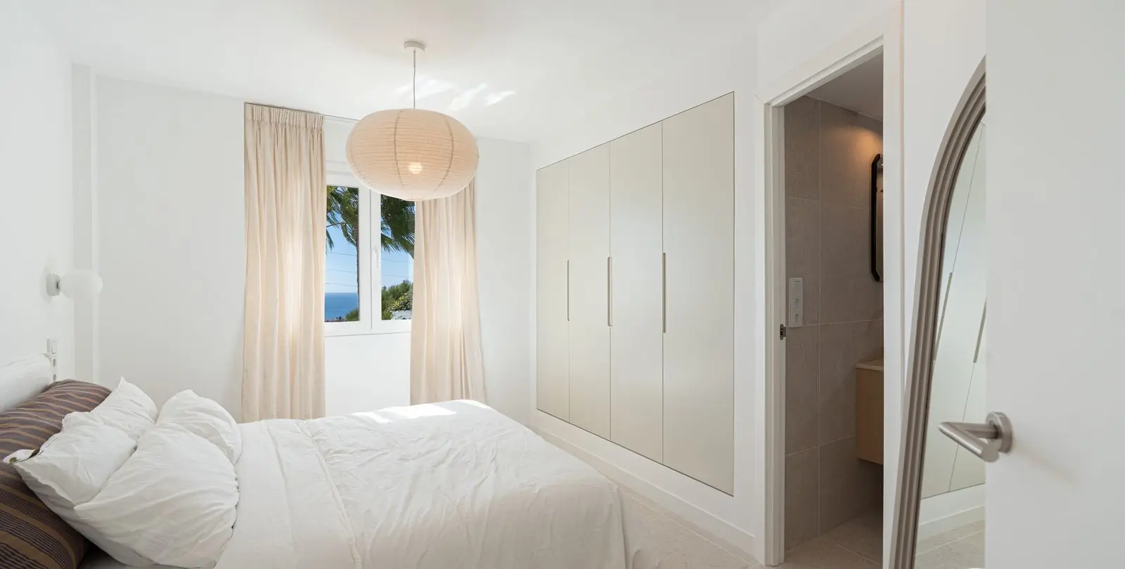 Venta de apartamento en planta media en Calahonda 21
