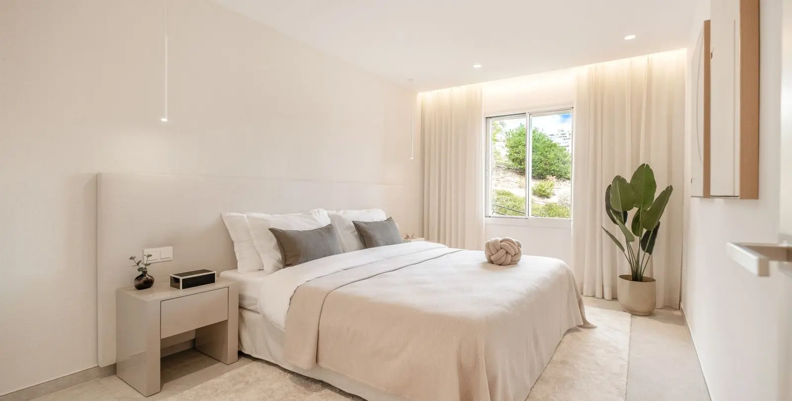 Sale of middle floor apartment in Nueva Andalucía 24