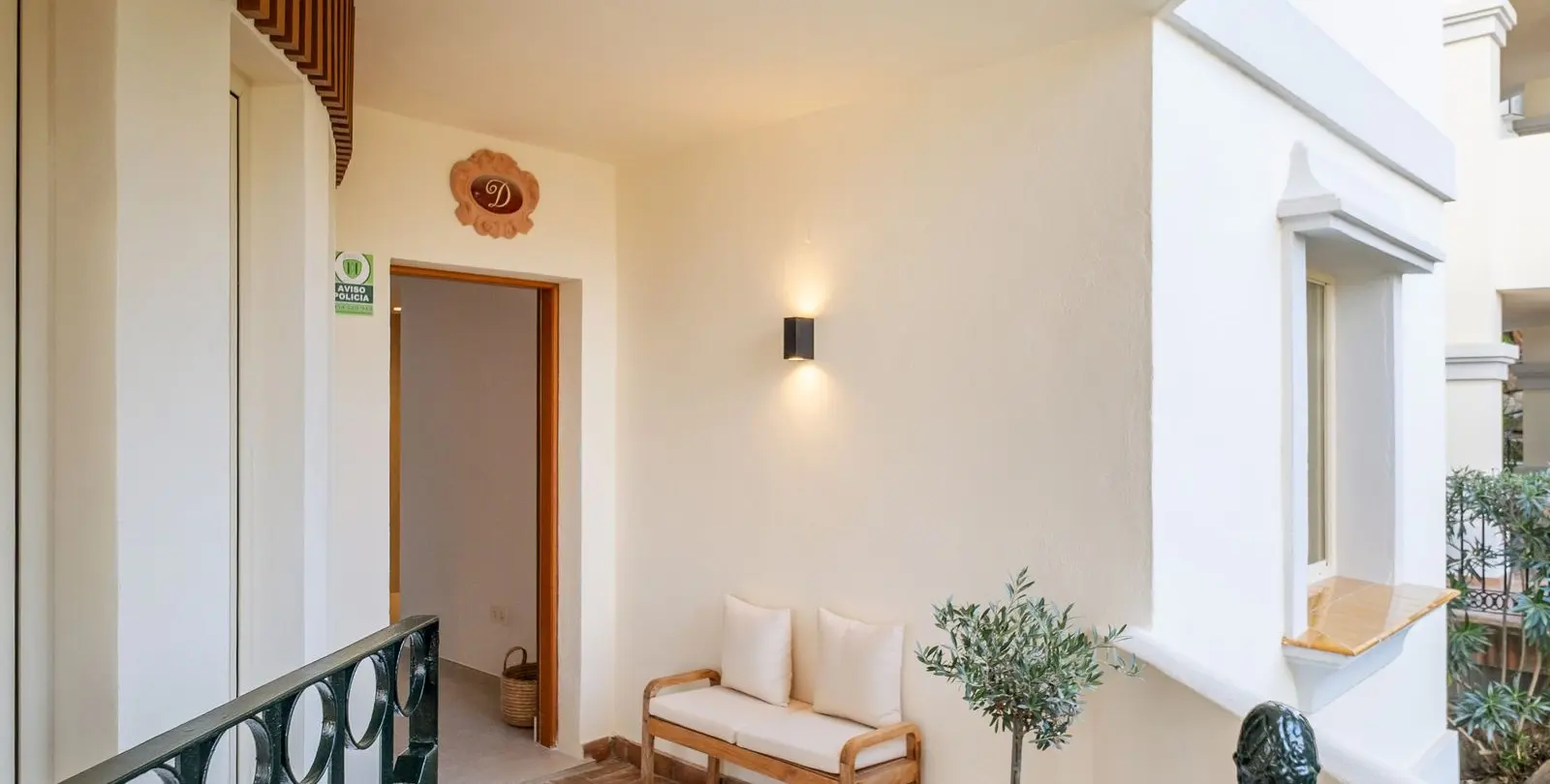 Sale of middle floor apartment in Nueva Andalucía 31