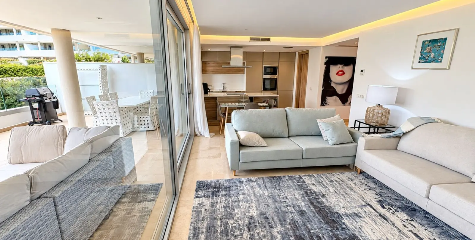 Sale of ground floor apartment in Benahavís 6