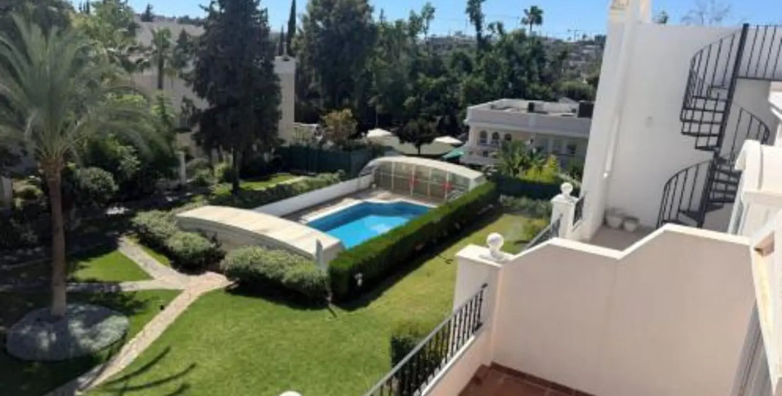 Venta de ático dúplex en Nueva Andalucía 2