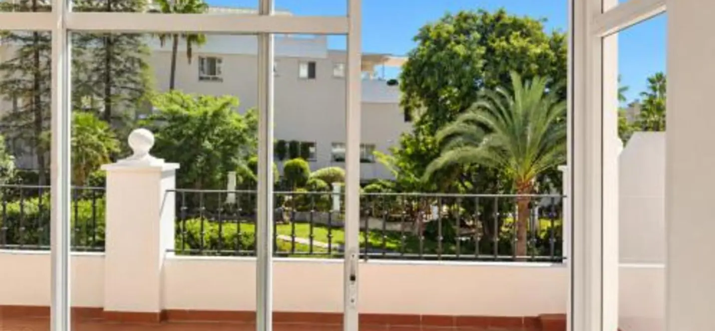 Venta de ático dúplex en Nueva Andalucía 4