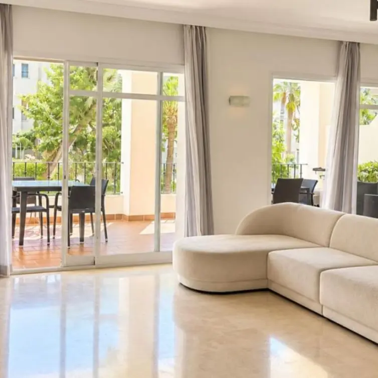 Venta de ático dúplex en Nueva Andalucía