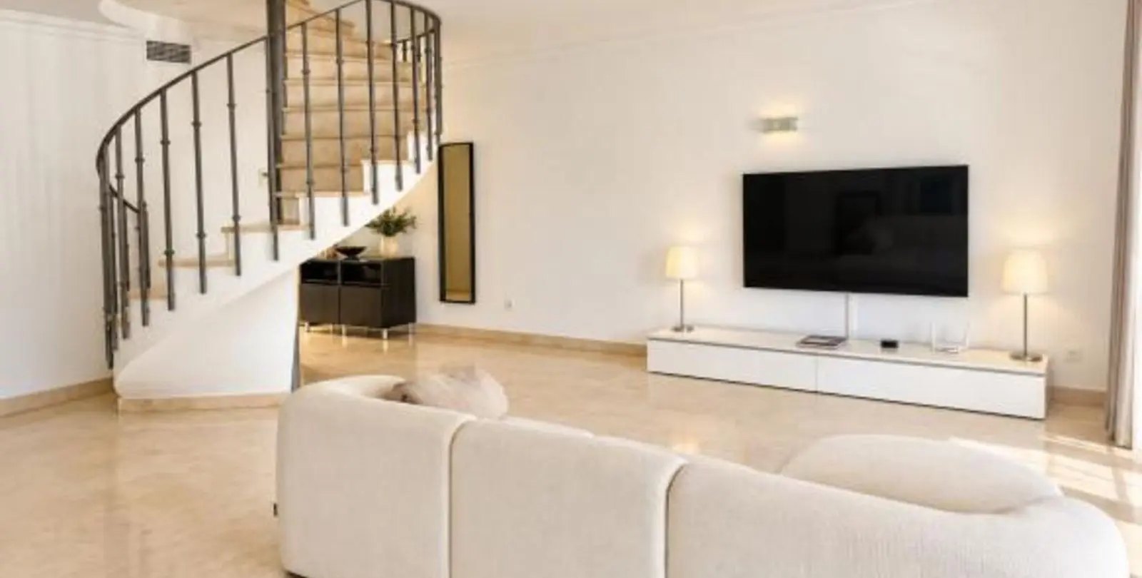 Venta de ático dúplex en Nueva Andalucía 7