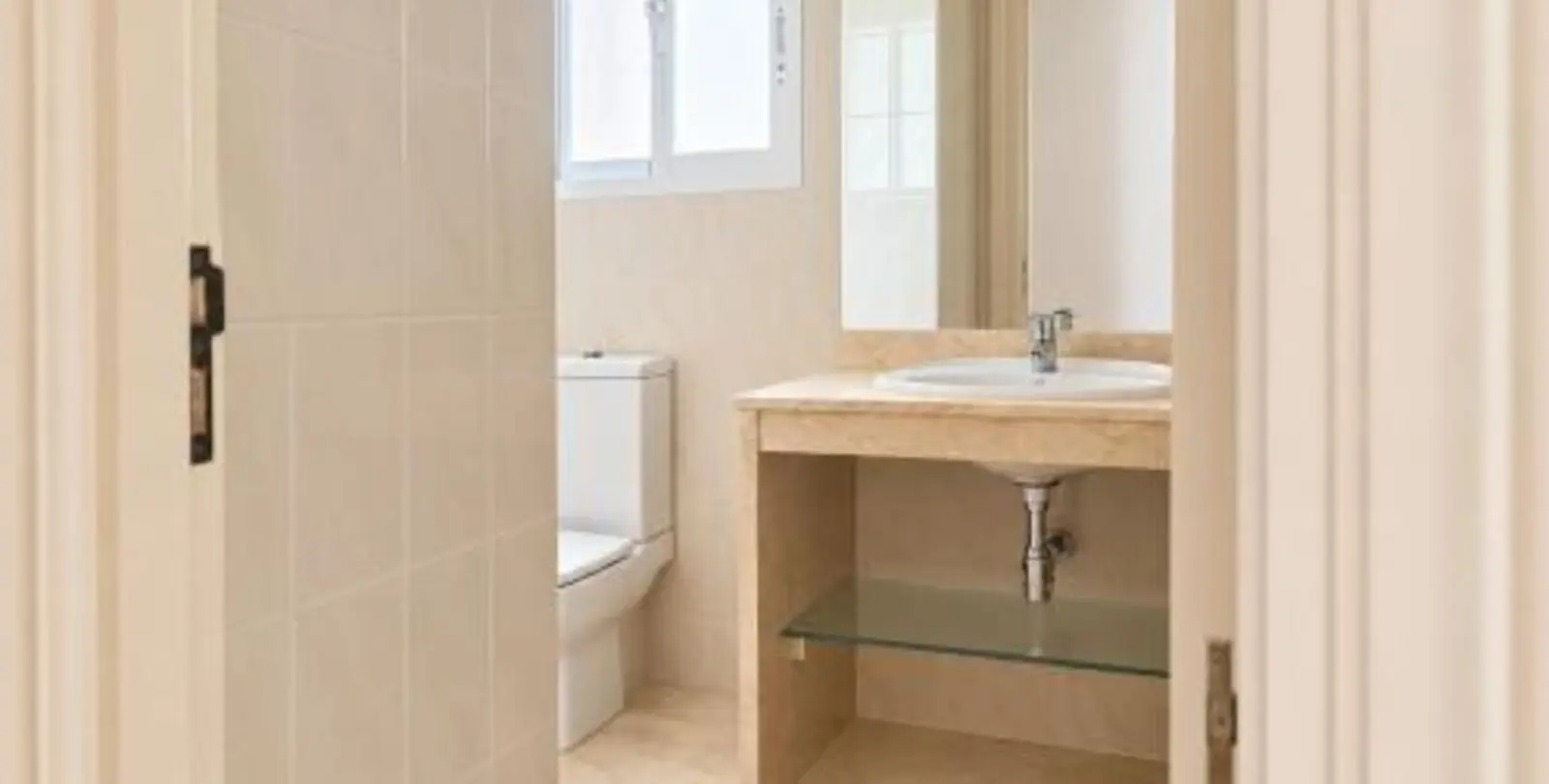 Venta de ático dúplex en Nueva Andalucía 16