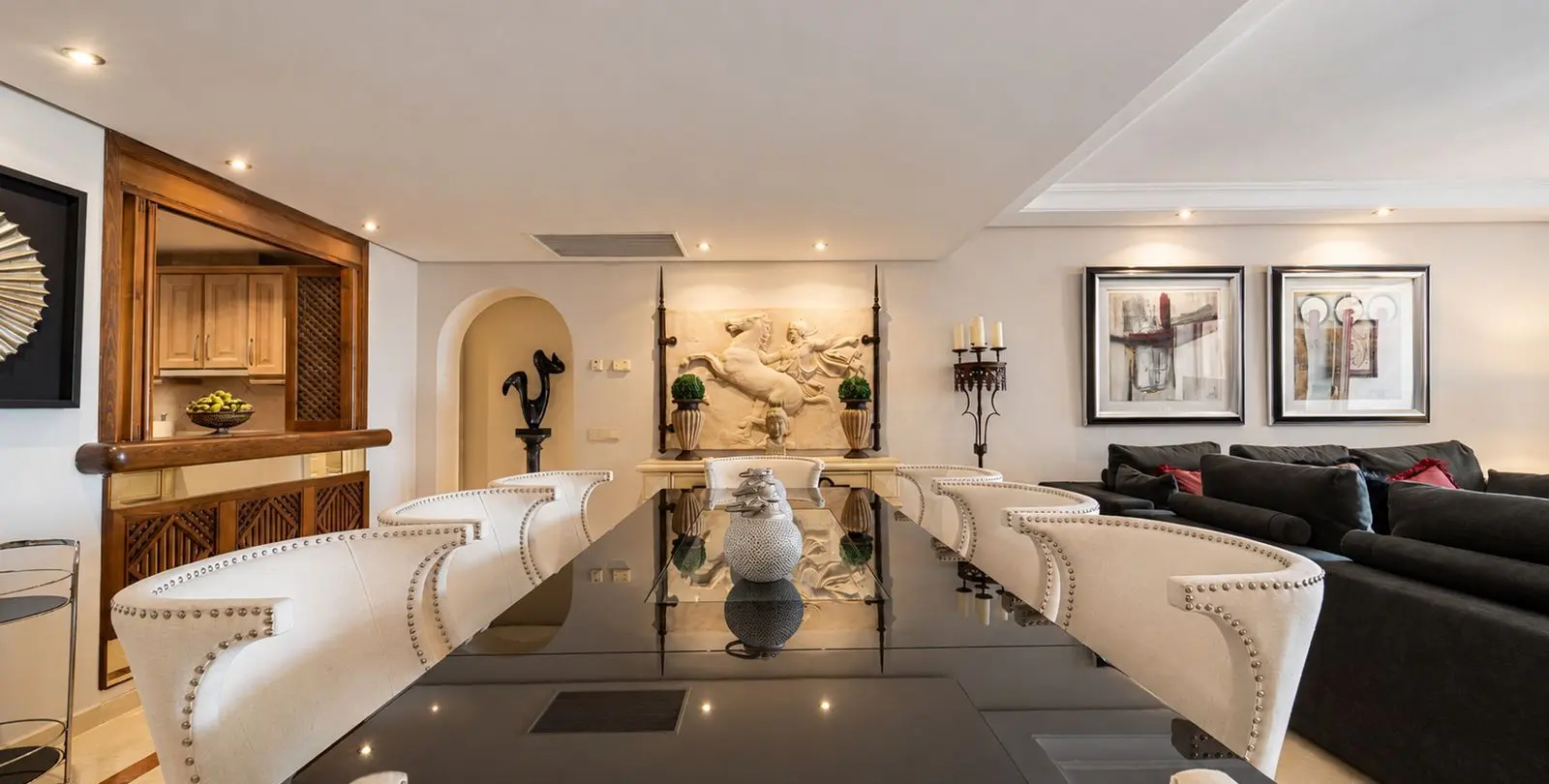 Venta de apartamento en planta media en Puerto Banús 9