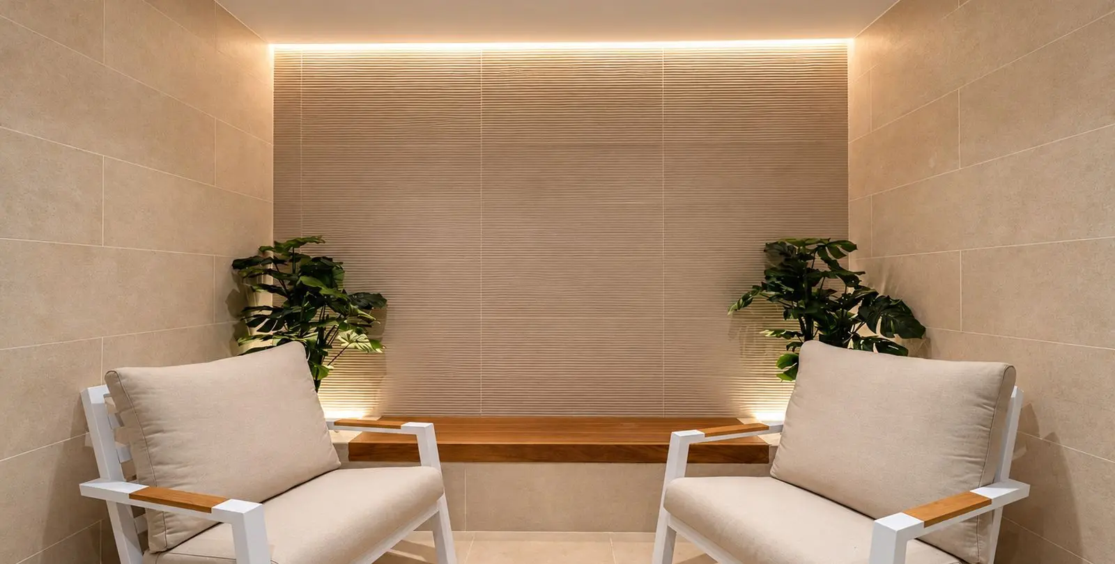 Venta de apartamento en planta media en Puerto Banús 30