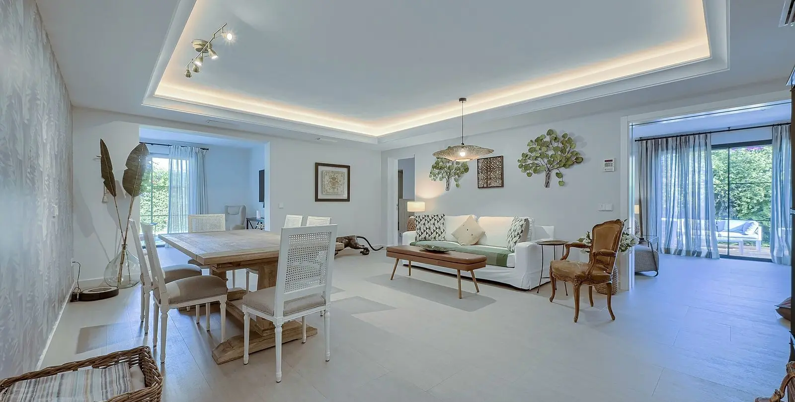 Venta de villa independiente en Los Monteros 4