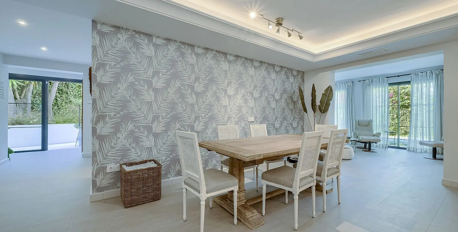Venta de villa independiente en Los Monteros 5