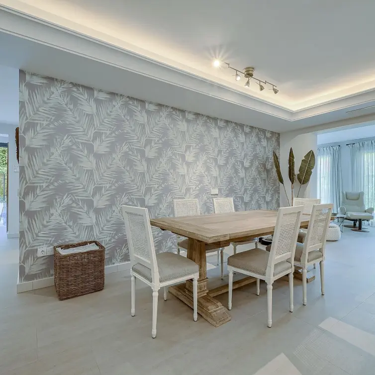 Venta de villa independiente en Los Monteros