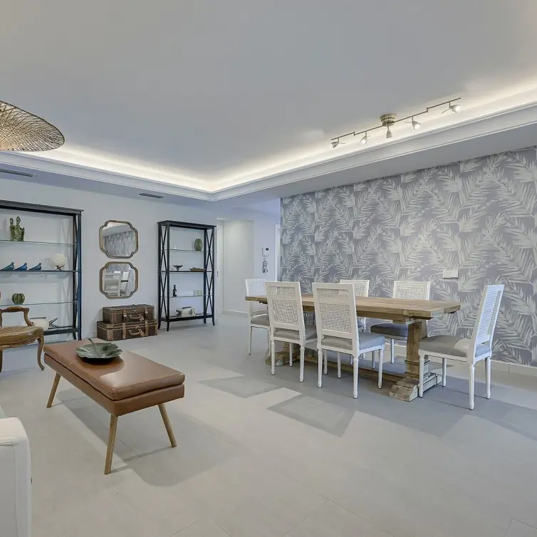 Venta de villa independiente en Los Monteros