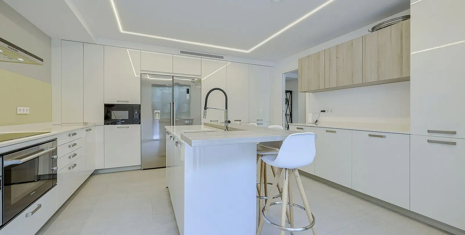 Venta de villa independiente en Los Monteros 12