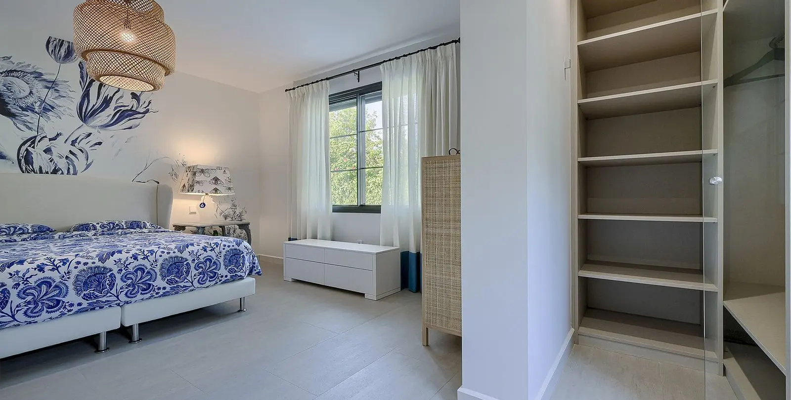 Venta de villa independiente en Los Monteros 16