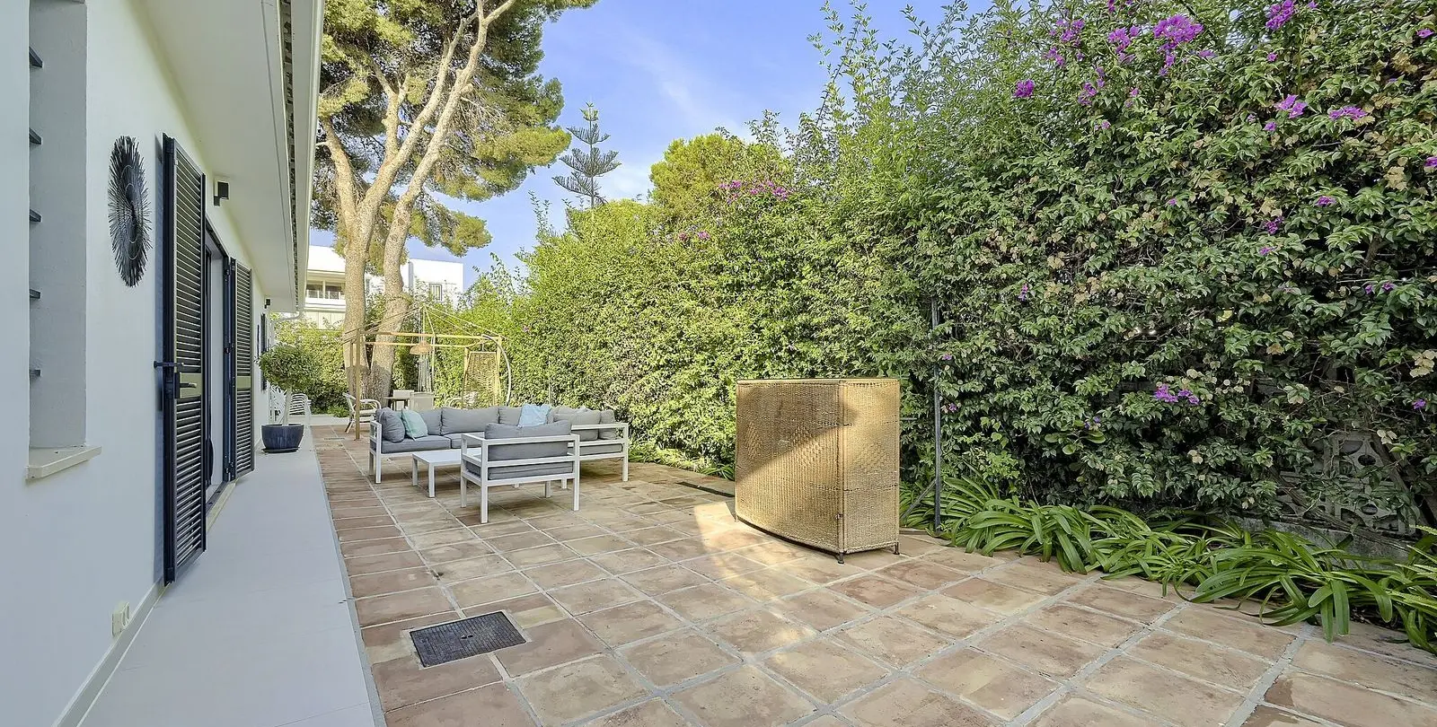 Venta de villa independiente en Los Monteros 38