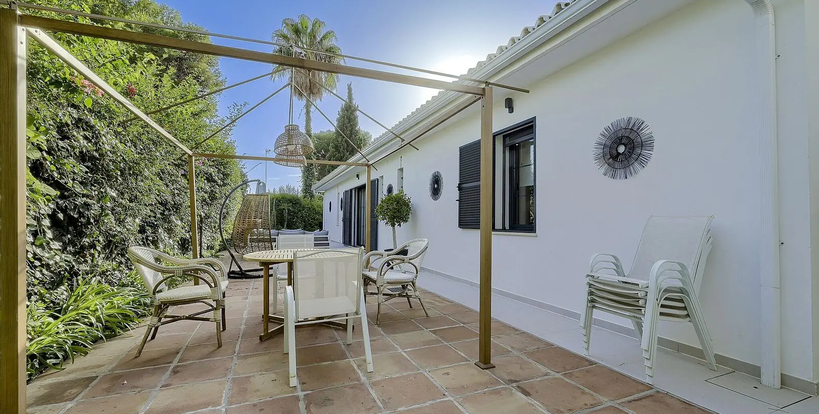 Venta de villa independiente en Los Monteros 39