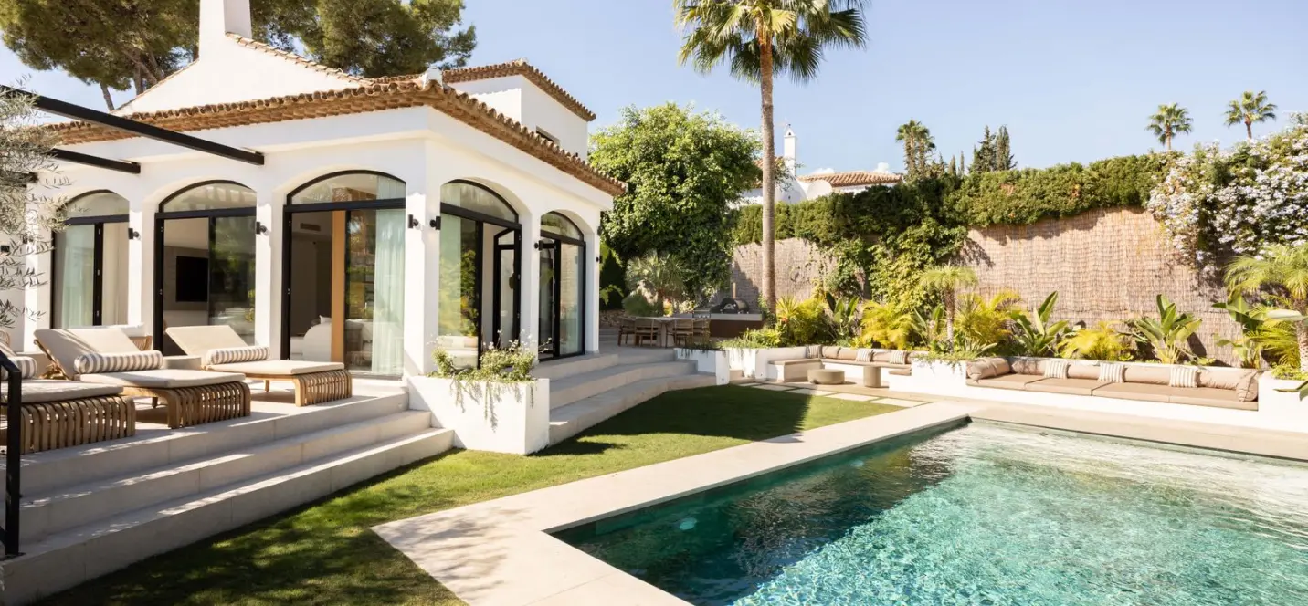 Venta de villa independiente en Nueva Andalucía 0