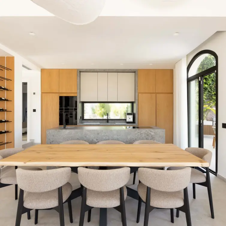 Venta de villa independiente en Nueva Andalucía