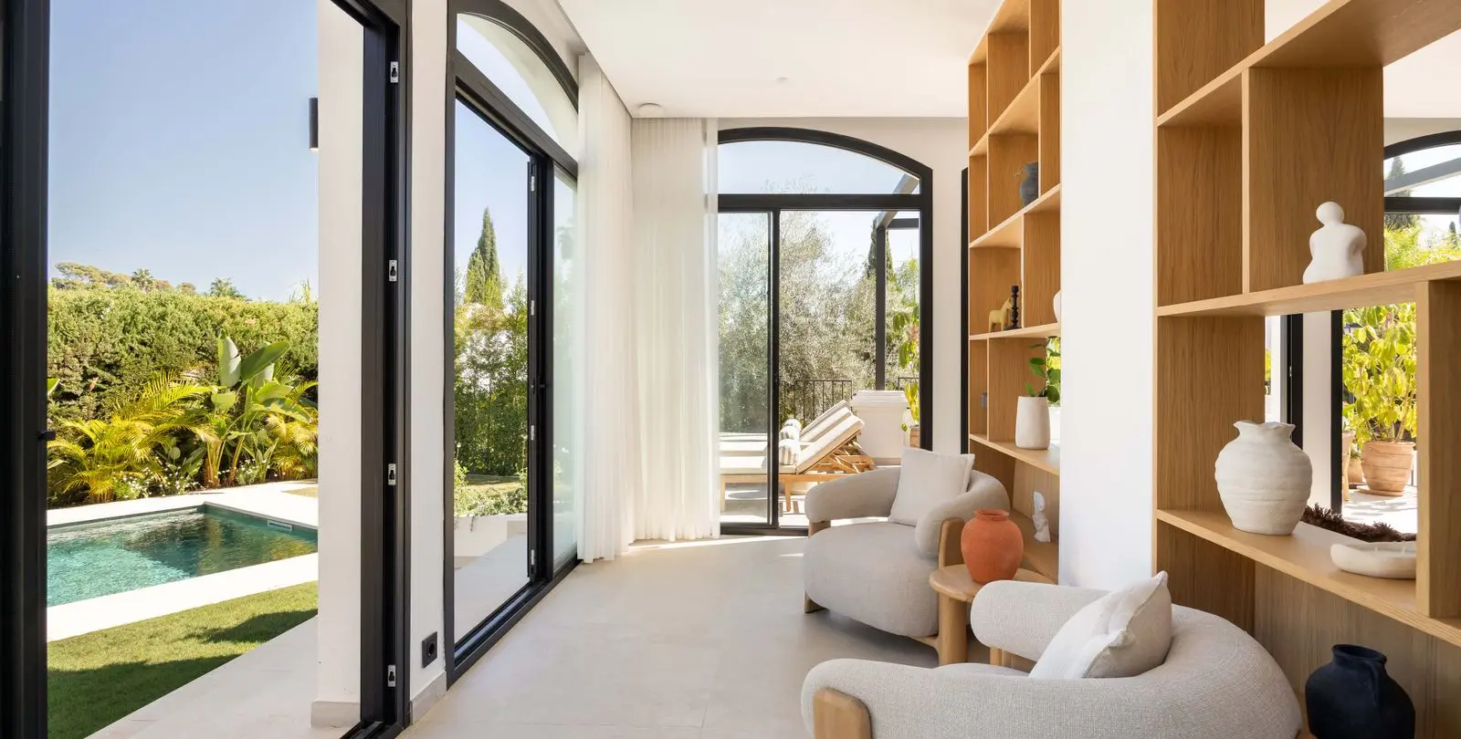 Venta de villa independiente en Nueva Andalucía 9