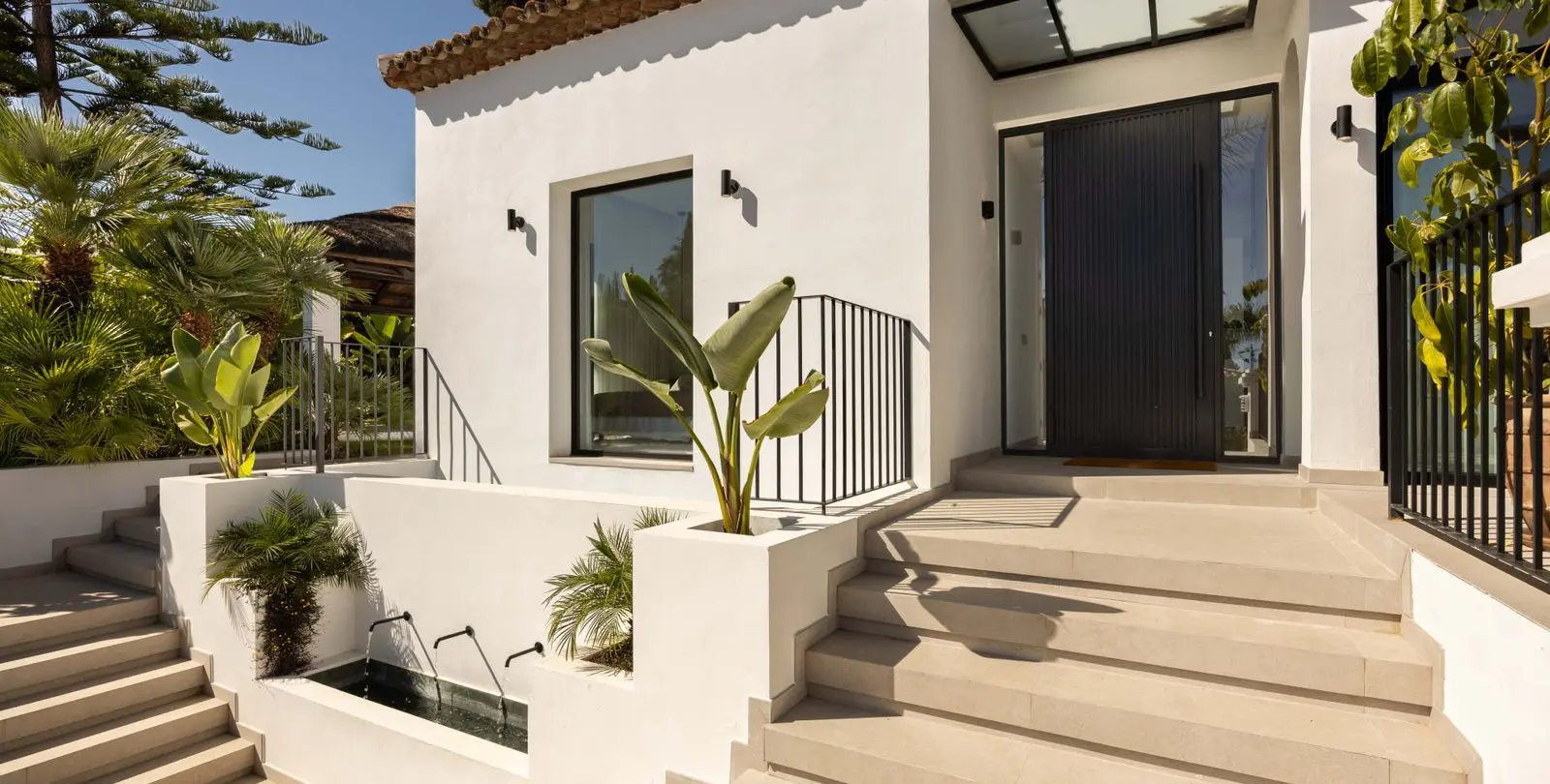 Venta de villa independiente en Nueva Andalucía 26