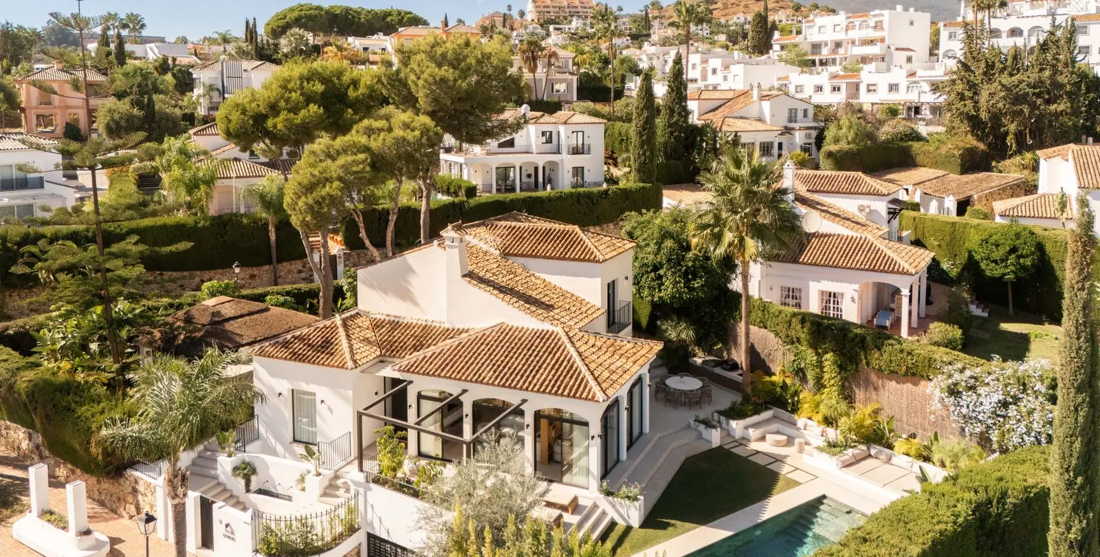 Venta de villa independiente en Nueva Andalucía 29