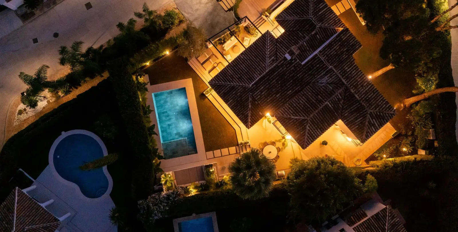 Venta de villa independiente en Nueva Andalucía 36