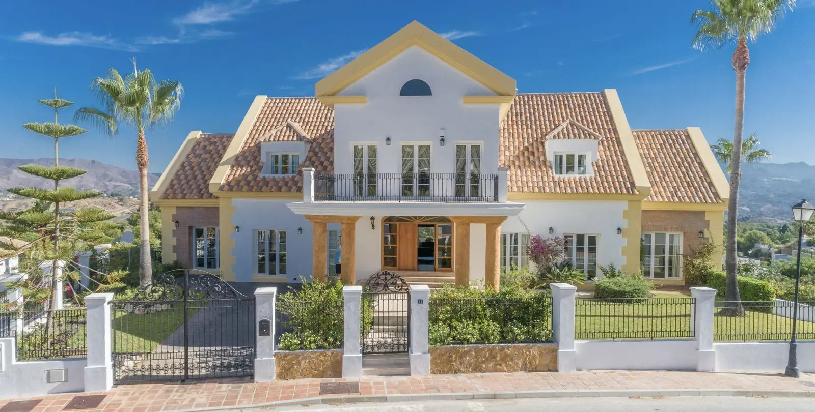 Venta de villa independiente en La Cala Golf 1
