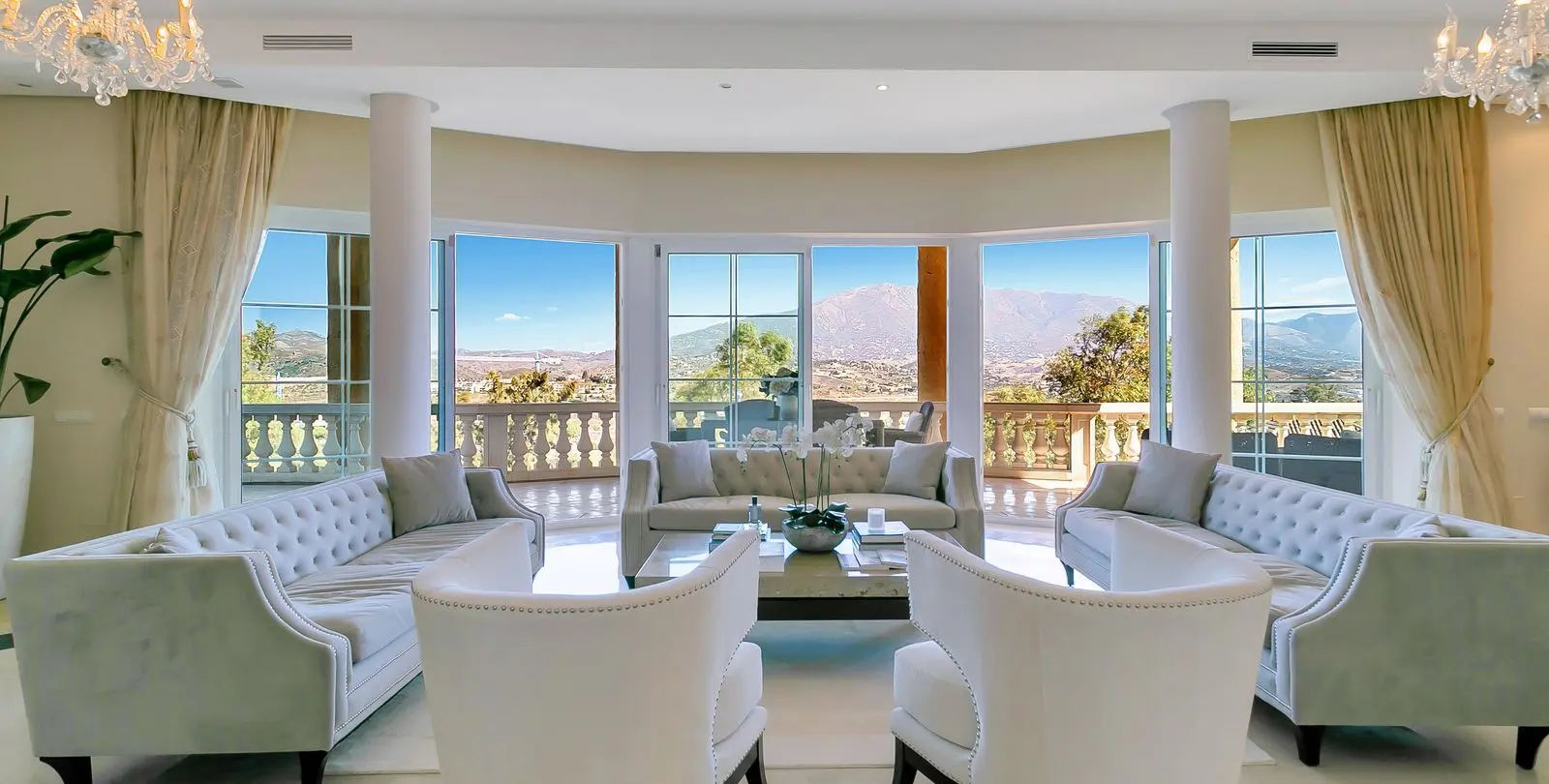 Venta de villa independiente en La Cala Golf 2