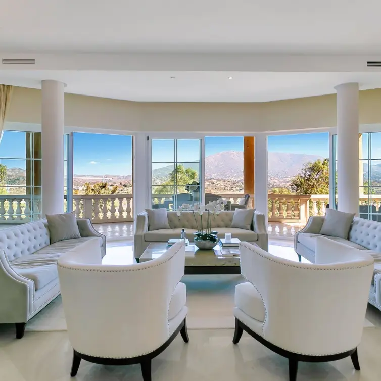 Venta de villa independiente en La Cala Golf
