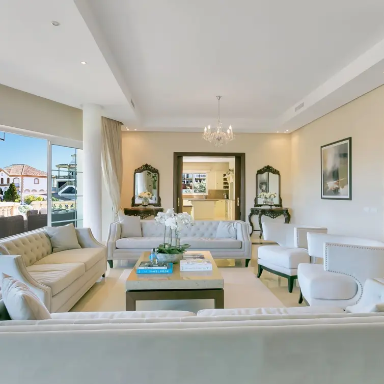 Venta de villa independiente en La Cala Golf