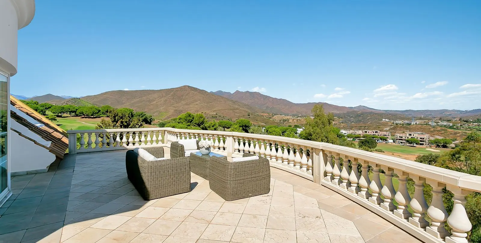 Venta de villa independiente en La Cala Golf 9