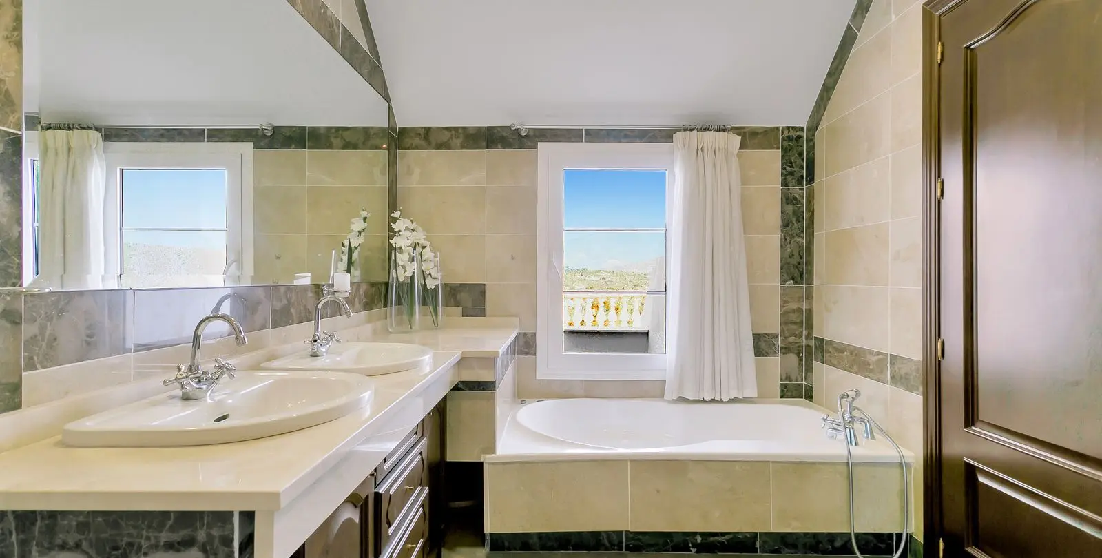 Venta de villa independiente en La Cala Golf 16