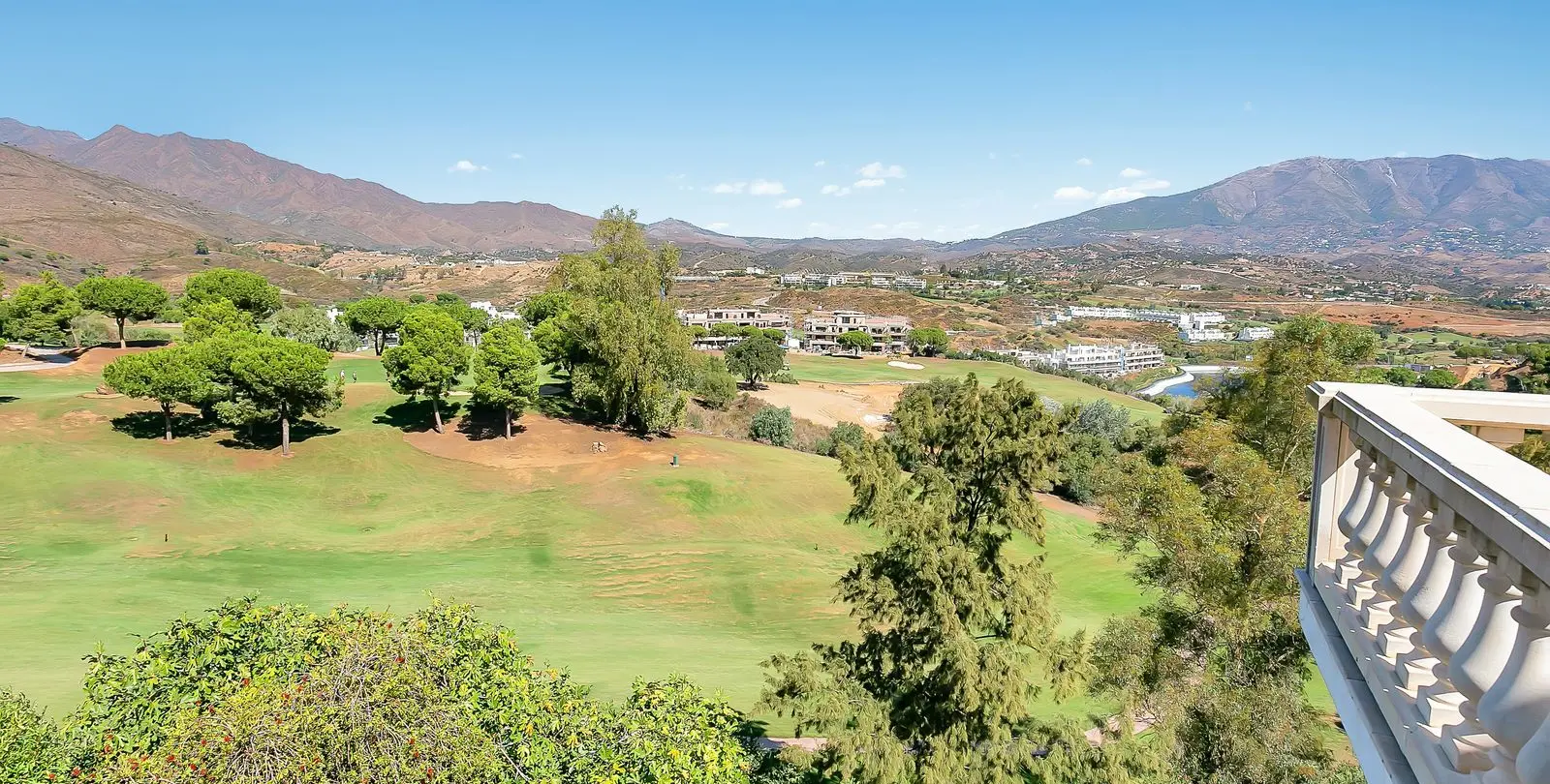 Venta de villa independiente en La Cala Golf 17