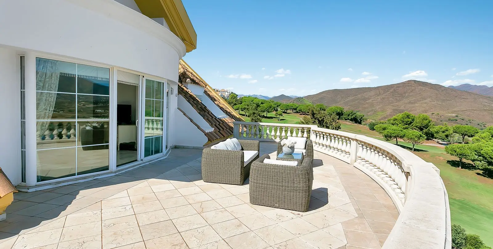 Venta de villa independiente en La Cala Golf 78
