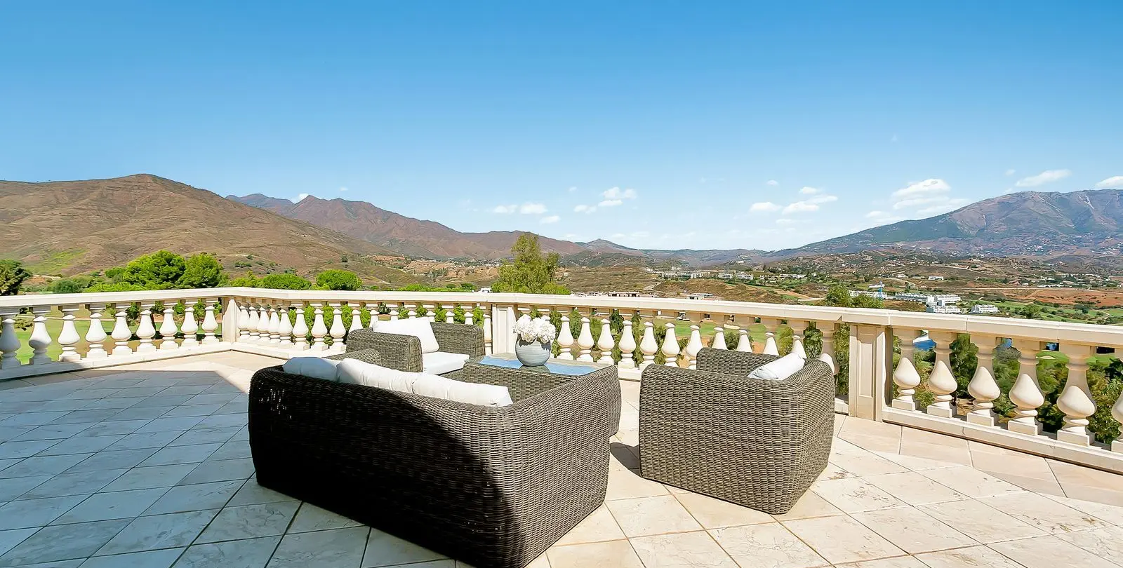 Venta de villa independiente en La Cala Golf 93
