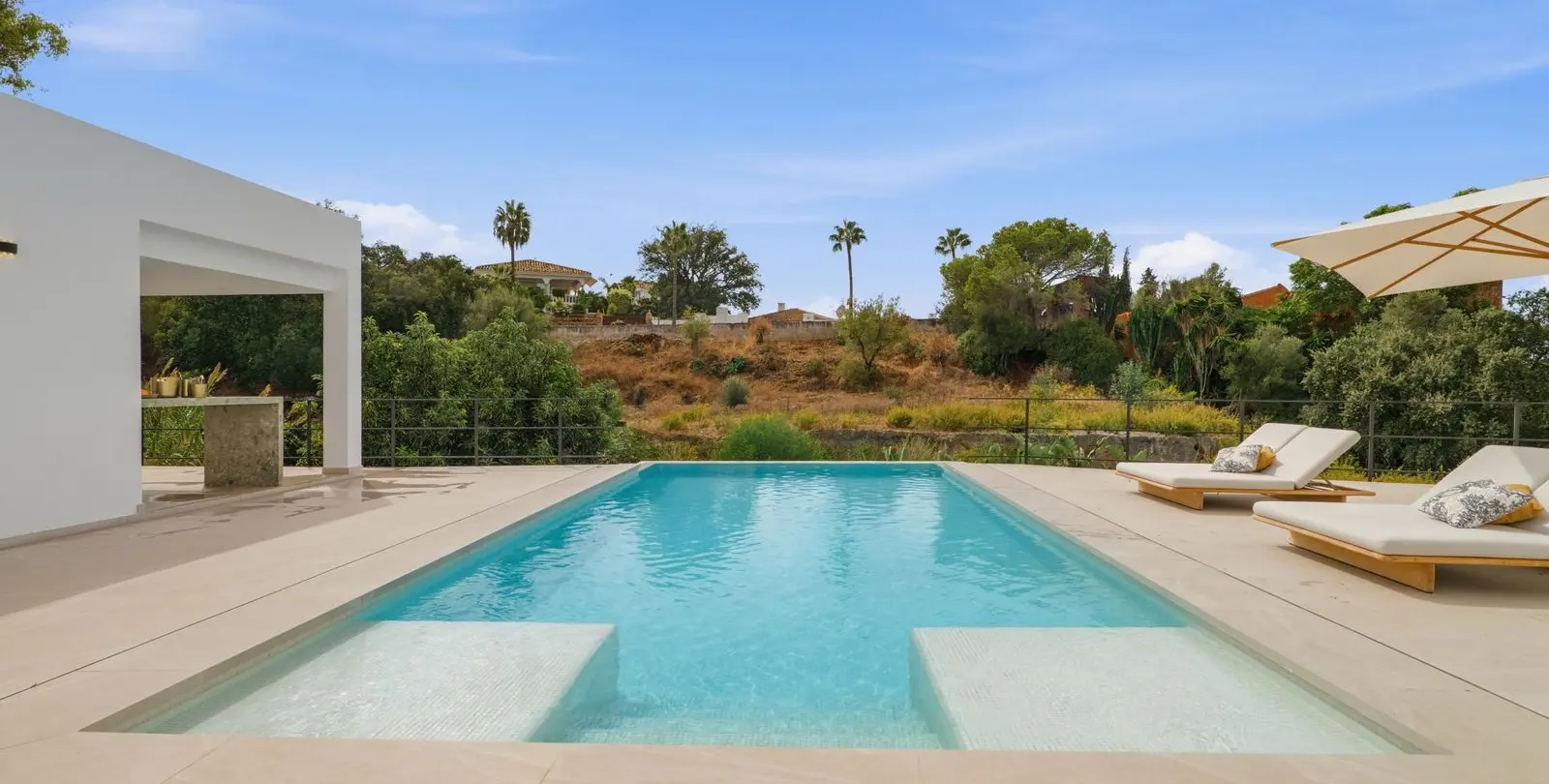 Venta de villa independiente en El Rosario 4