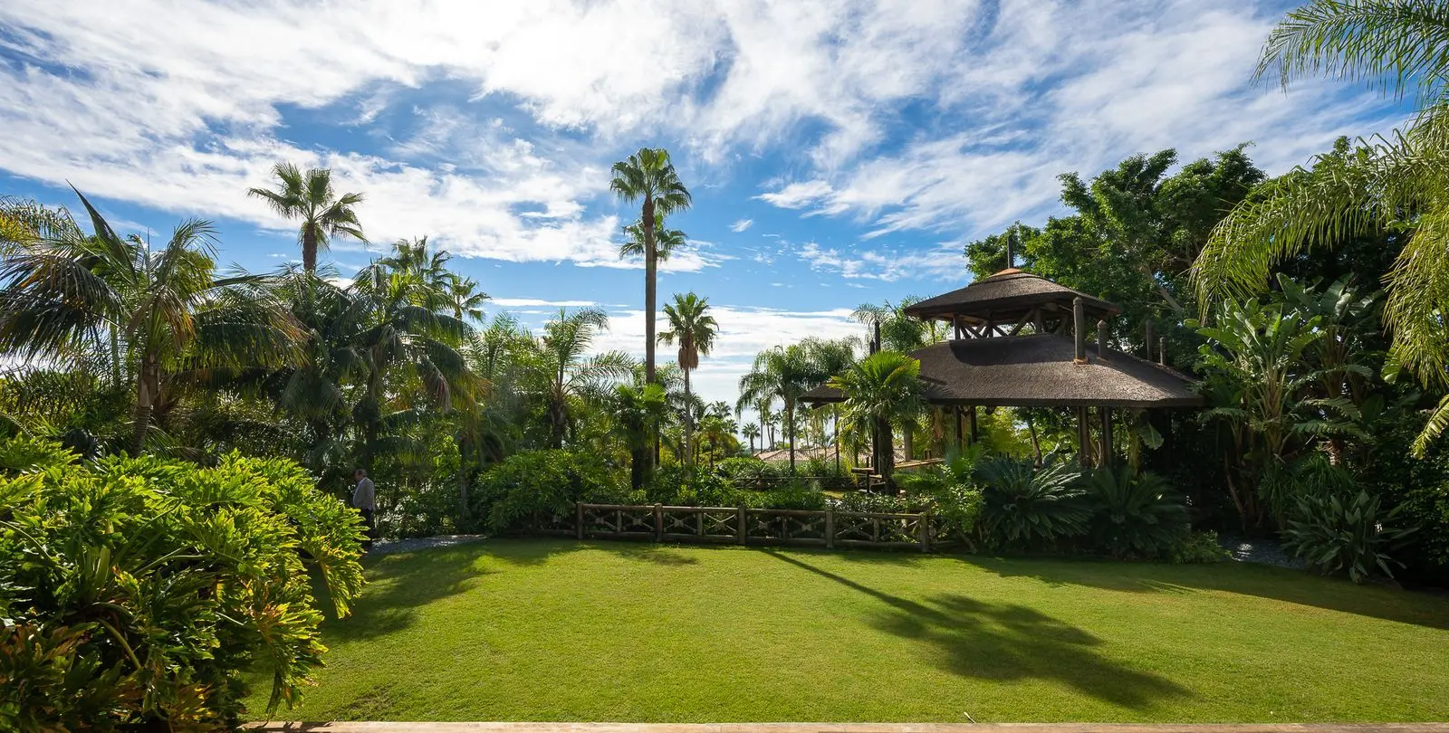 Venta de villa independiente en Sierra Blanca 2