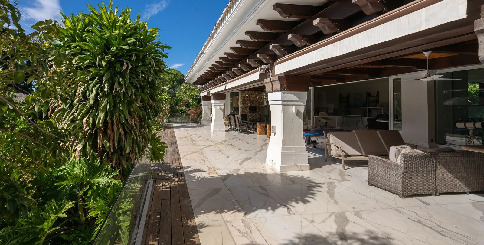 Venta de villa independiente en Sierra Blanca 6