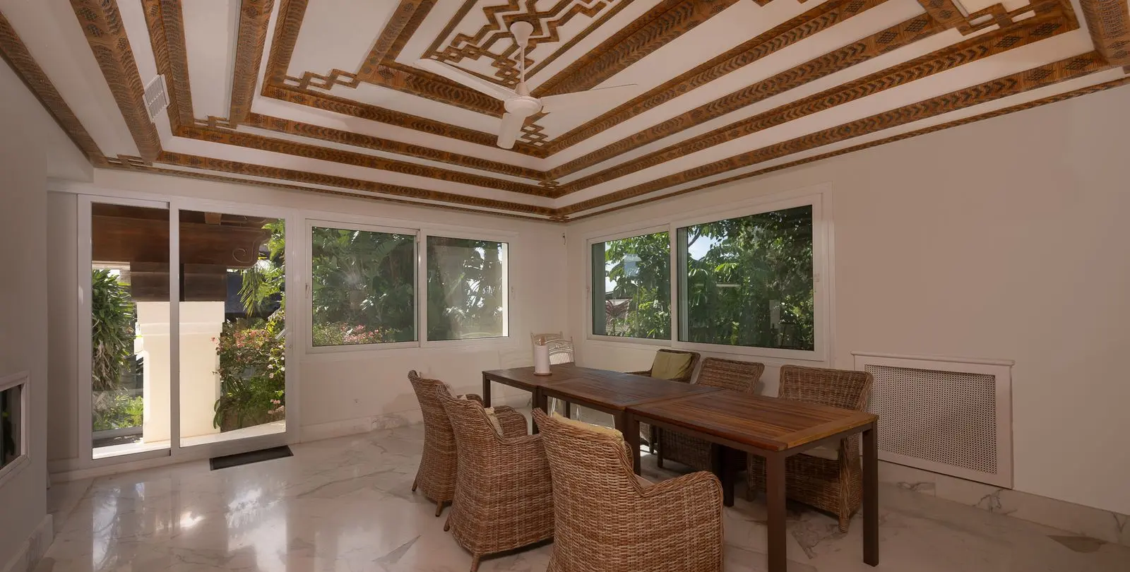 Venta de villa independiente en Sierra Blanca 7