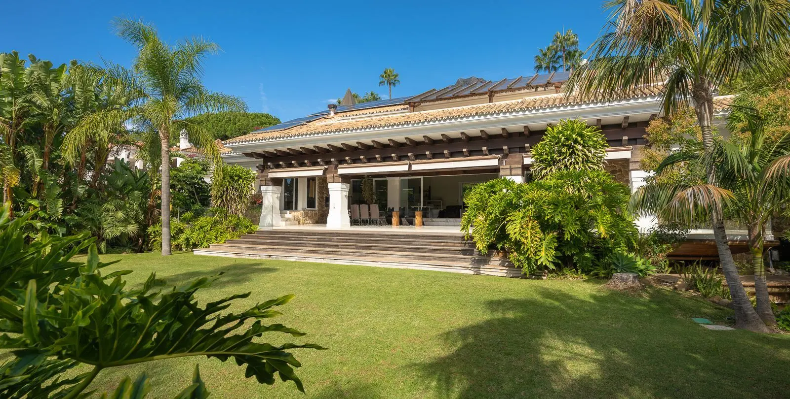 Venta de villa independiente en Sierra Blanca 16