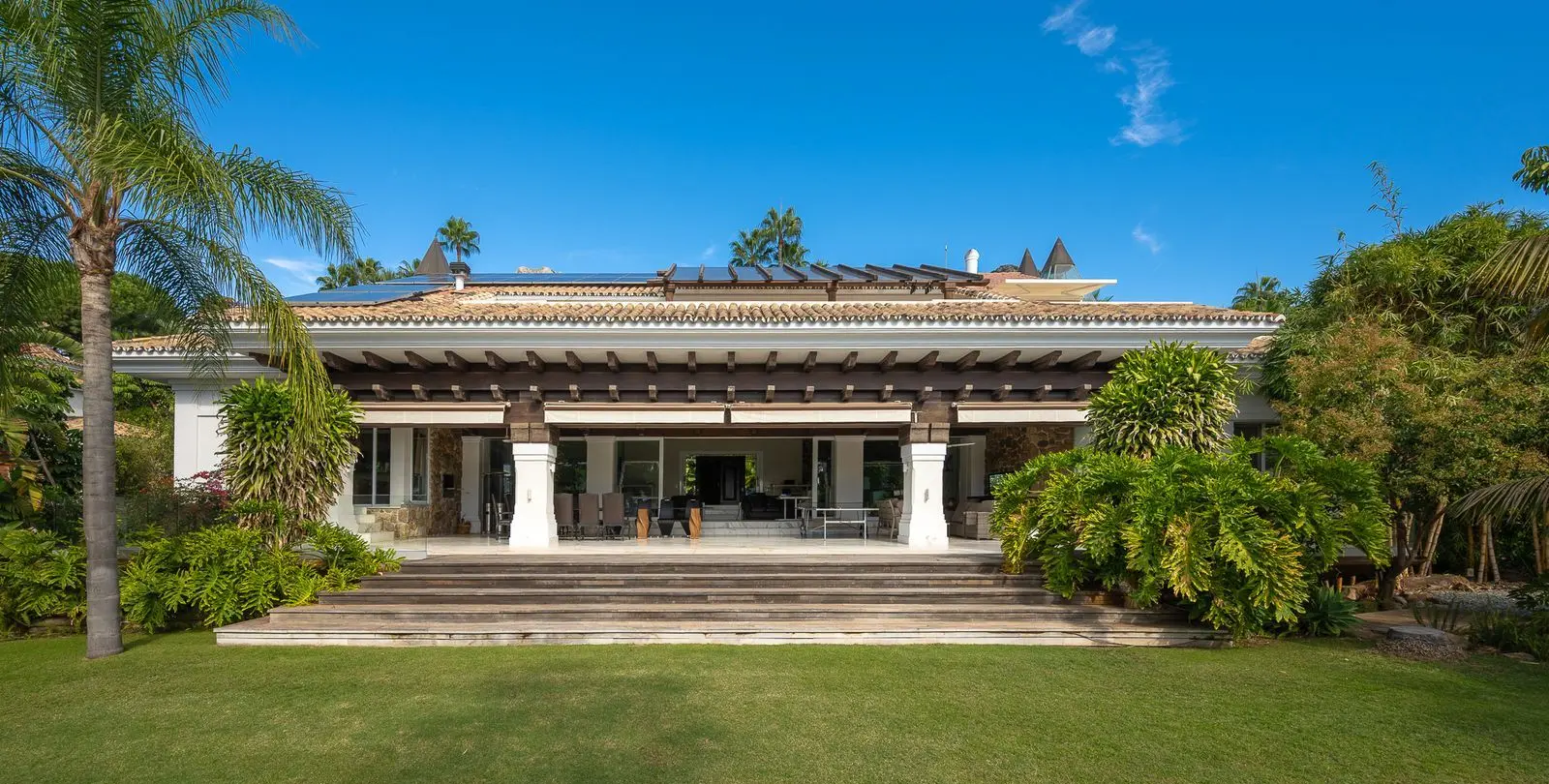 Venta de villa independiente en Sierra Blanca 20
