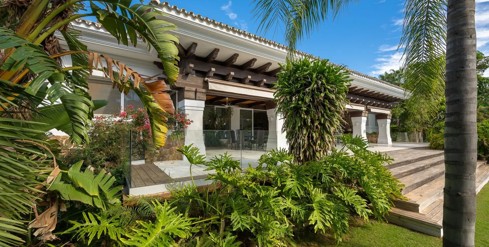 Venta de villa independiente en Sierra Blanca 21