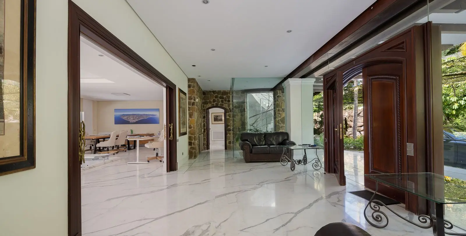 Venta de villa independiente en Sierra Blanca 26