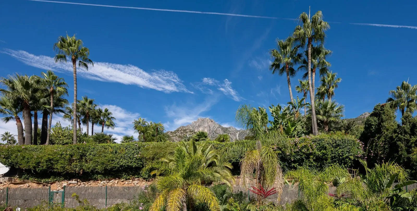 Venta de villa independiente en Sierra Blanca 39