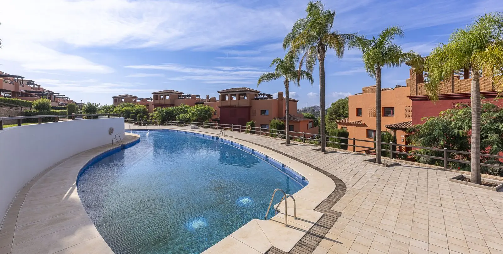 Продажа пентхауса в Casares Playa 2