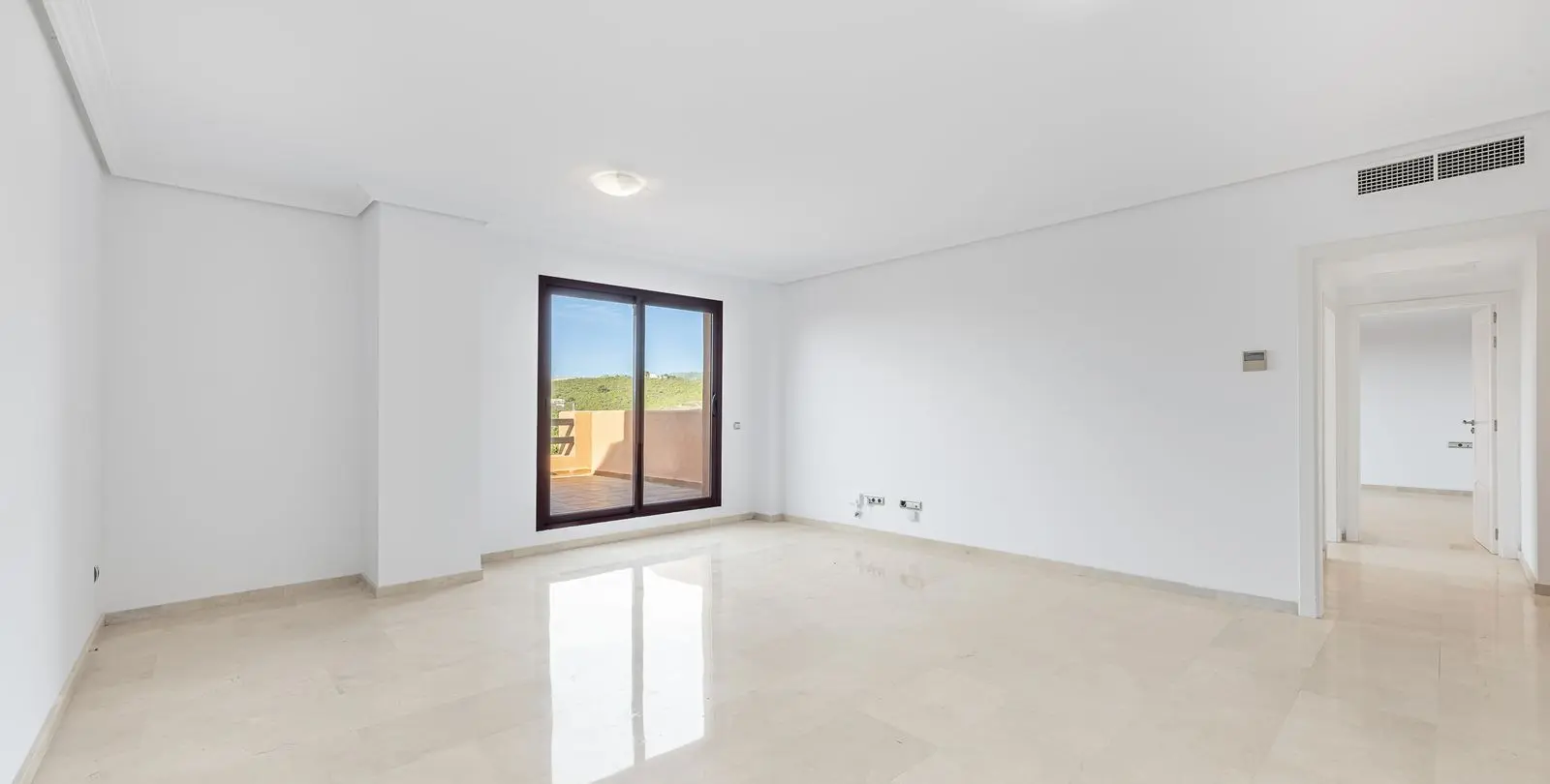 Продажа пентхауса в Casares Playa 7