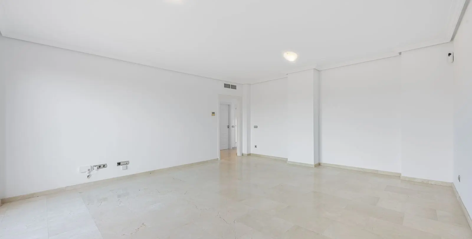 Продажа пентхауса в Casares Playa 8