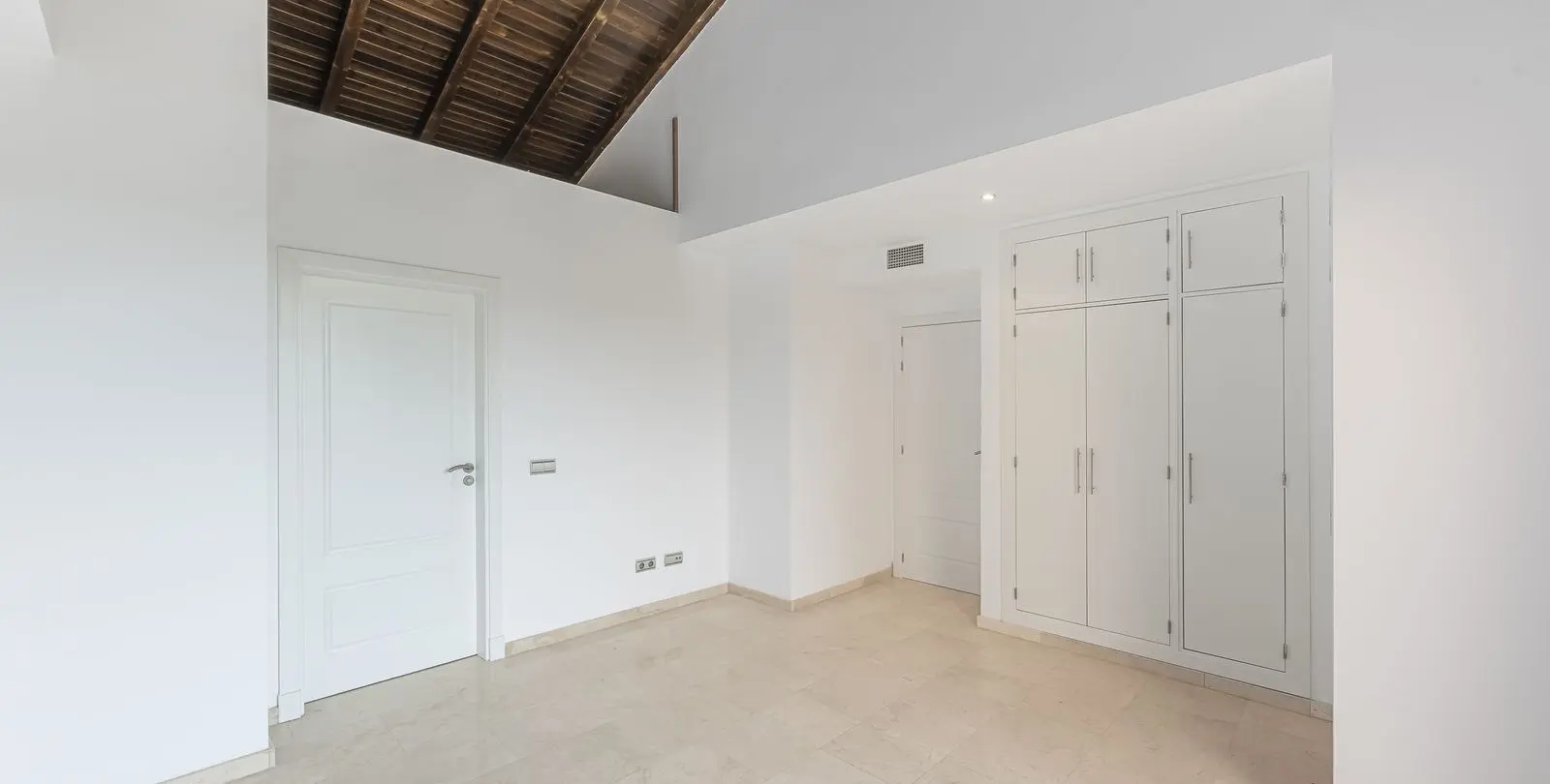 Продажа пентхауса в Casares Playa 13