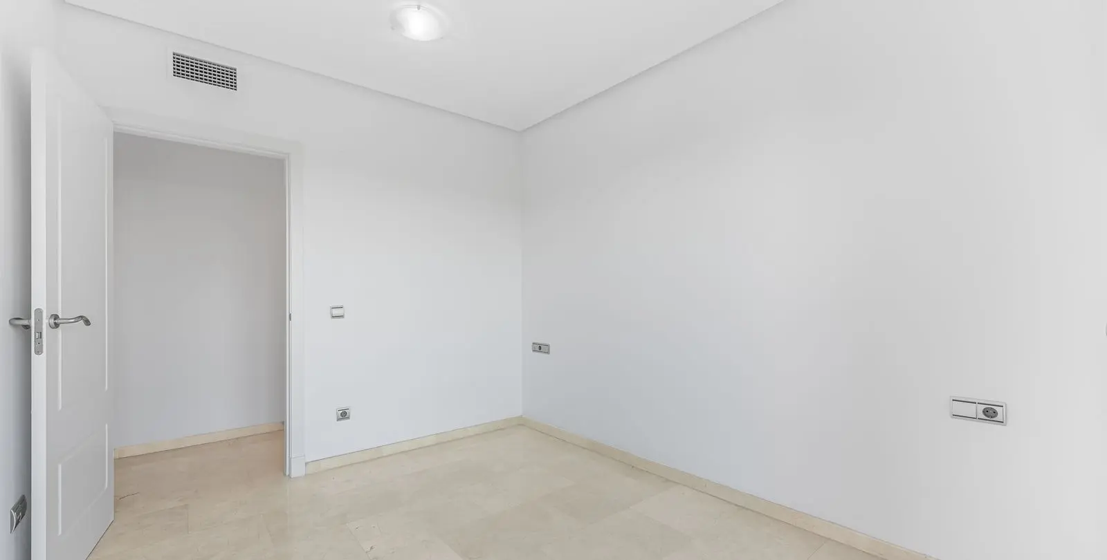 Продажа пентхауса в Casares Playa 19