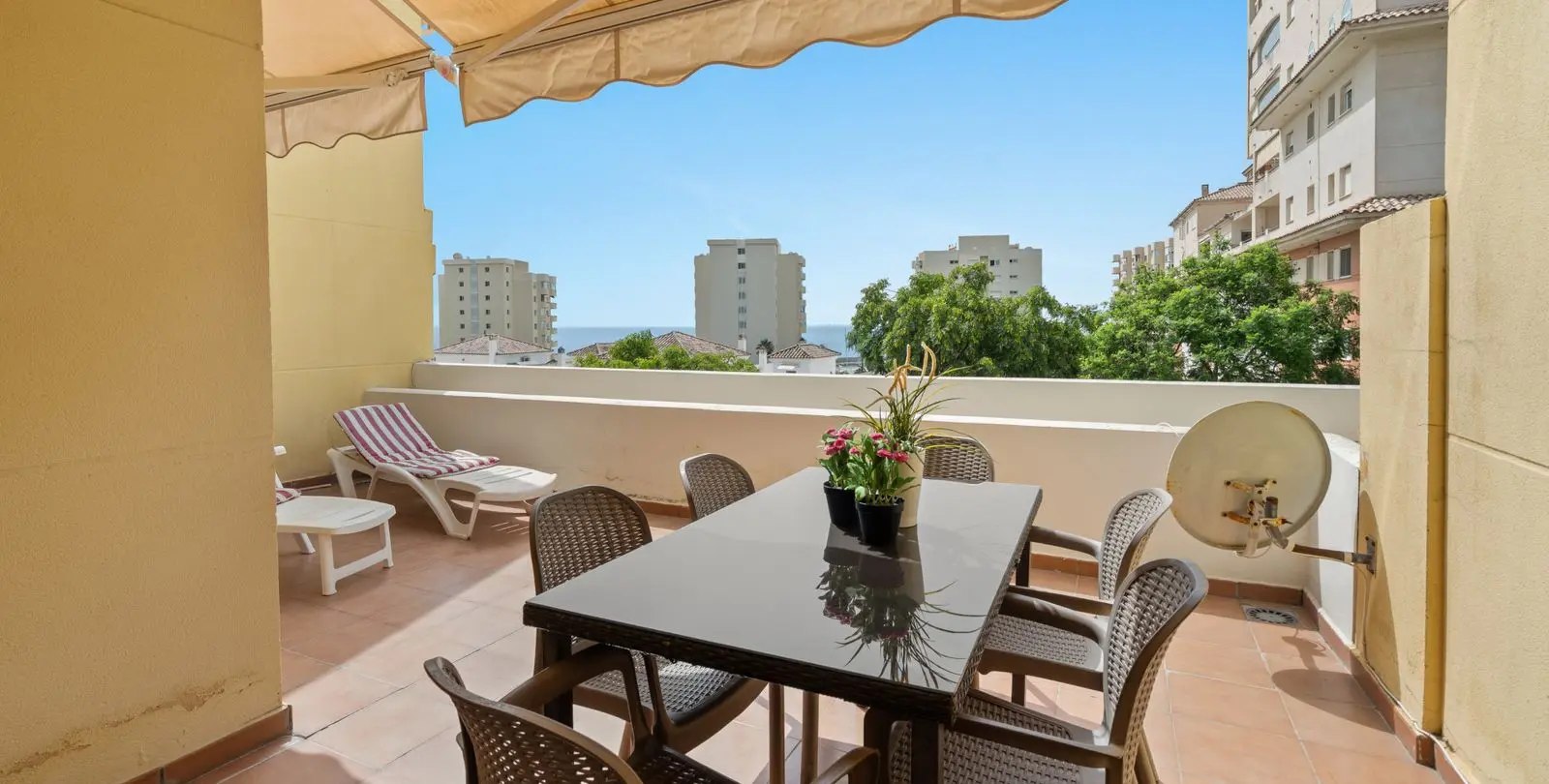 Продажа апартаментов на среднем этаже в Estepona 3