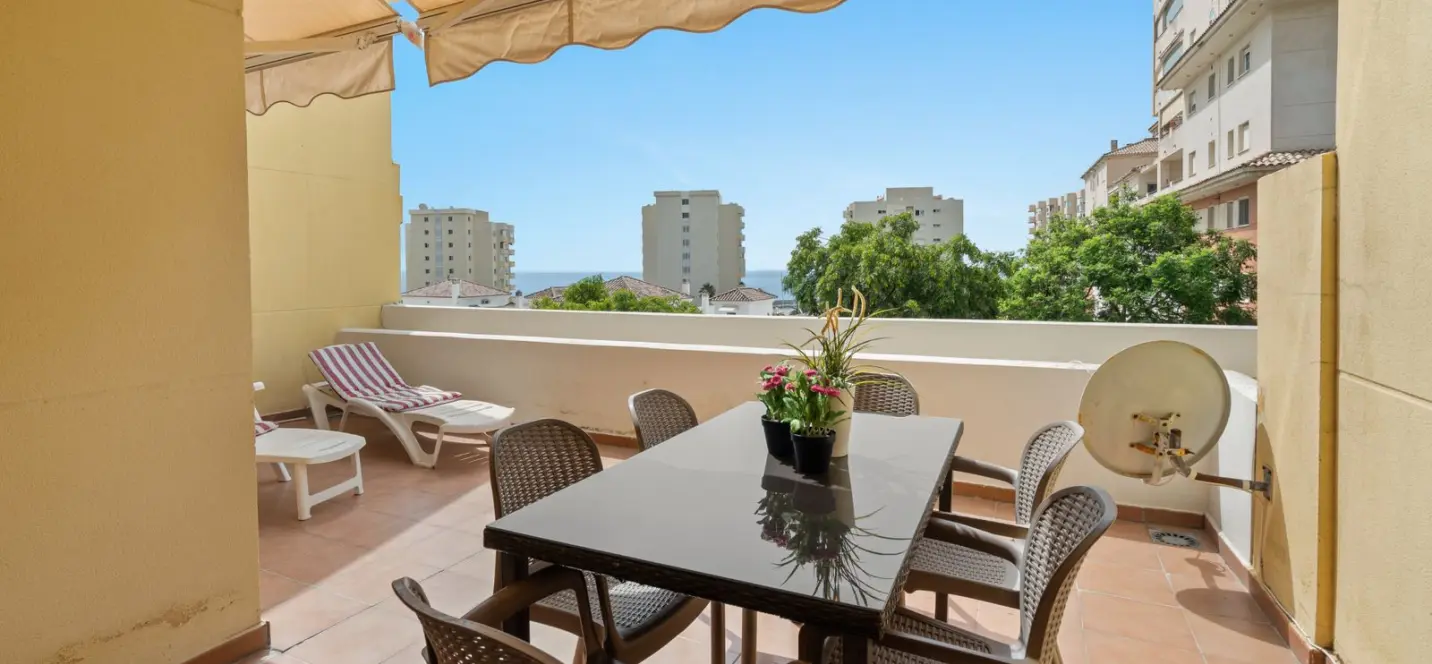 Продажа апартаментов на среднем этаже в Estepona 2